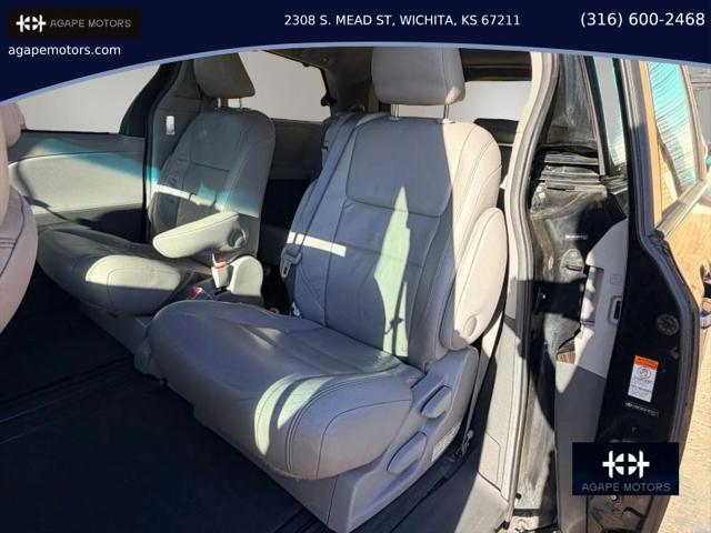 2015 Toyota Sienna XLE 8 Passenger