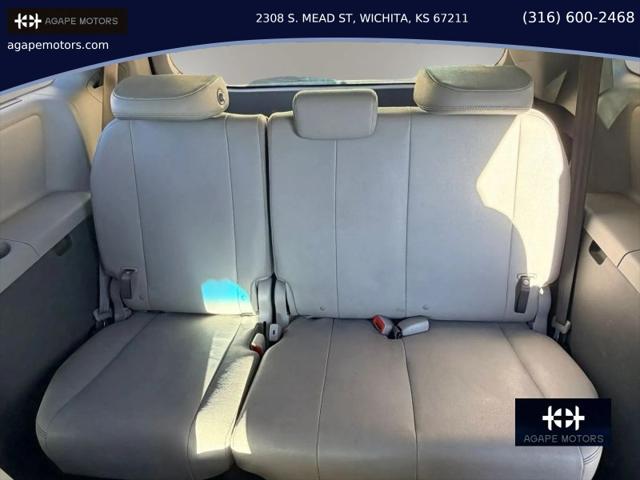 2015 Toyota Sienna XLE 8 Passenger