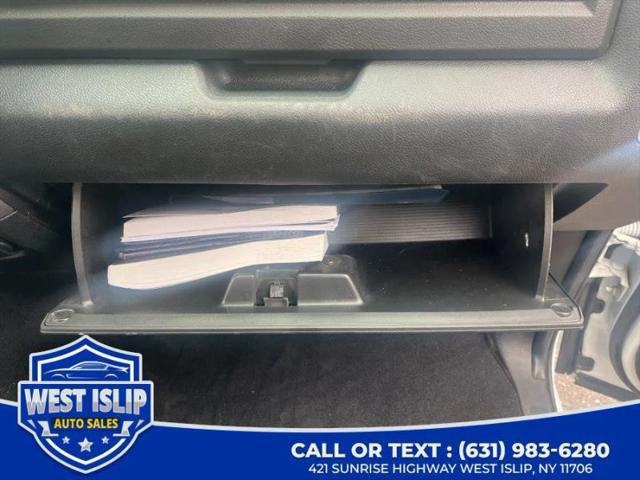 2022 Ram 1500 Classic SLT Crew Cab 4x4 5'7" Box