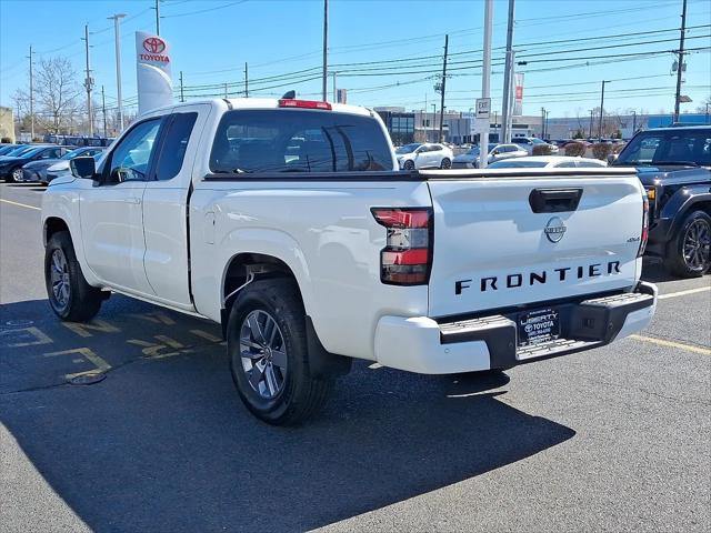 2025 Nissan Frontier King Cab SV 4x4