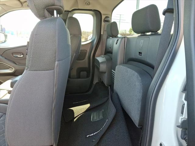 2025 Nissan Frontier King Cab SV 4x4