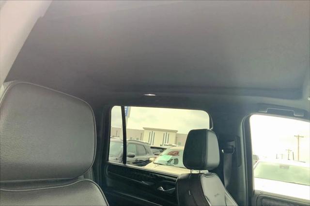 2023 GMC Yukon XL 4WD Denali