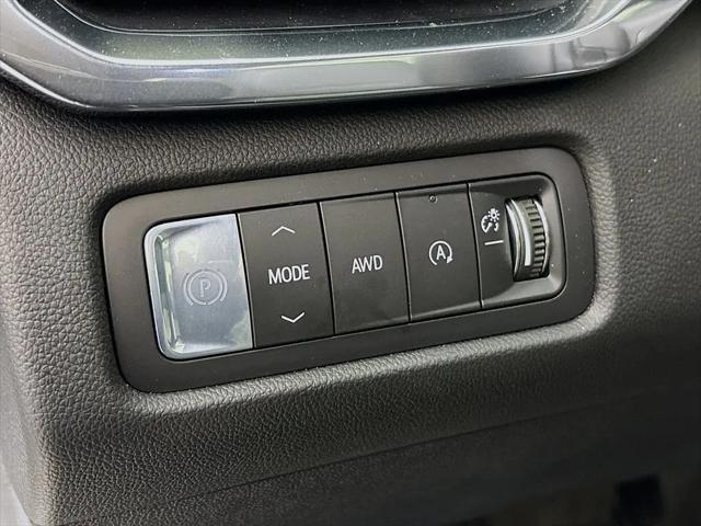 2026 GMC Acadia Denali AWD