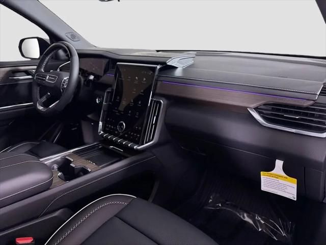 2026 GMC Acadia Denali AWD