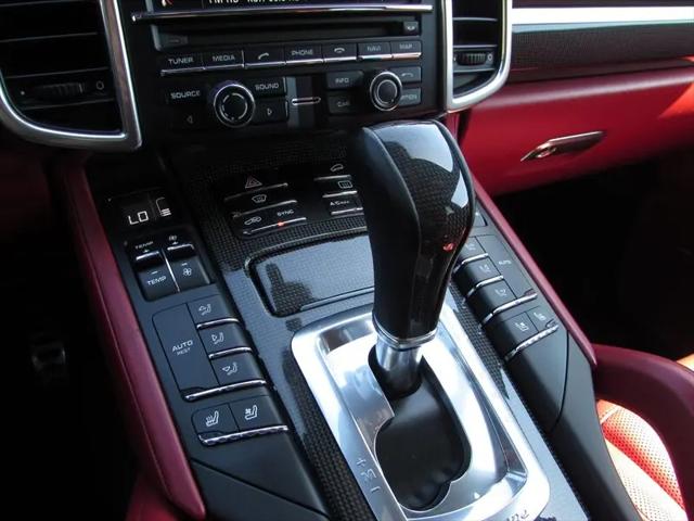 2016 Porsche Cayenne GTS