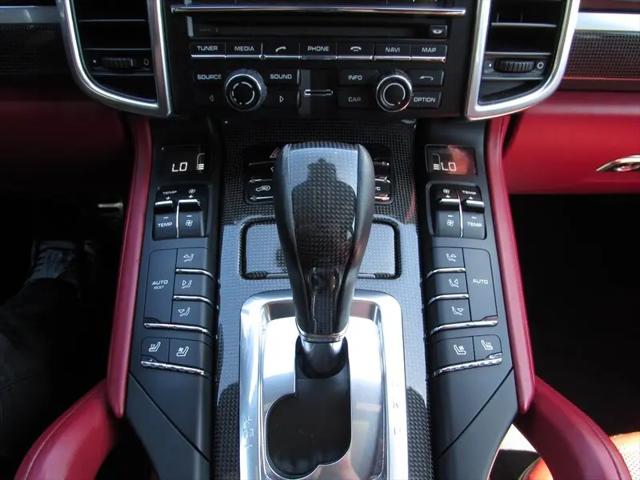 2016 Porsche Cayenne GTS
