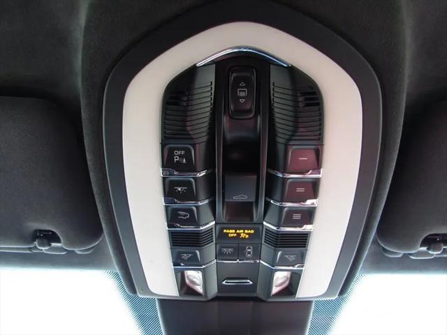 2016 Porsche Cayenne GTS