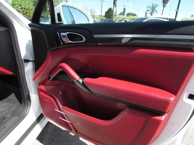 2016 Porsche Cayenne GTS