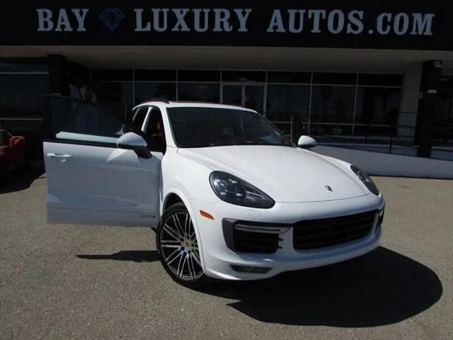 2016 Porsche Cayenne GTS