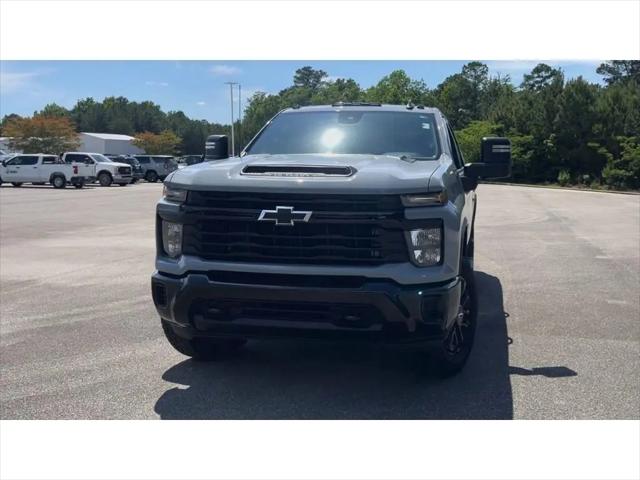 2025 Chevrolet Silverado 2500HD 4WD Crew Cab Standard Bed Custom