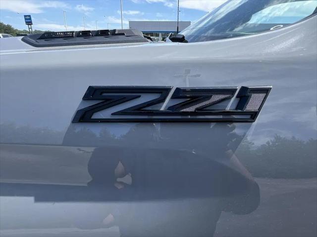 2025 Chevrolet Silverado 2500HD 4WD Crew Cab Standard Bed Custom