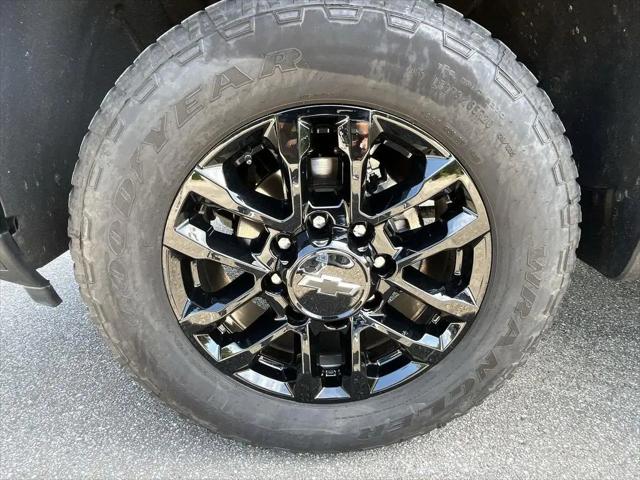 2025 Chevrolet Silverado 2500HD 4WD Crew Cab Standard Bed Custom