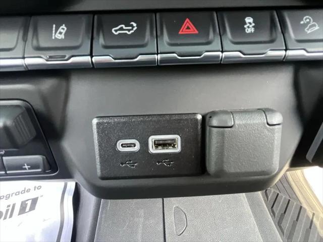 2025 Chevrolet Silverado 2500HD 4WD Crew Cab Standard Bed Custom