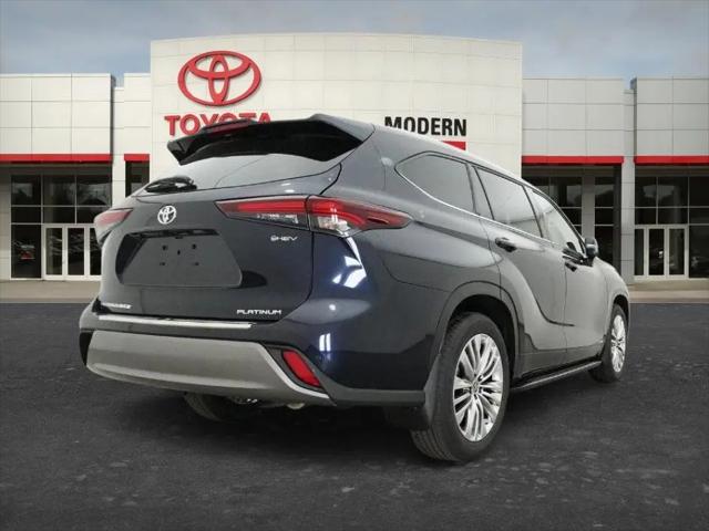 2026 Toyota Highlander Hybrid Platinum