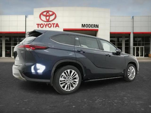 2026 Toyota Highlander Hybrid Platinum
