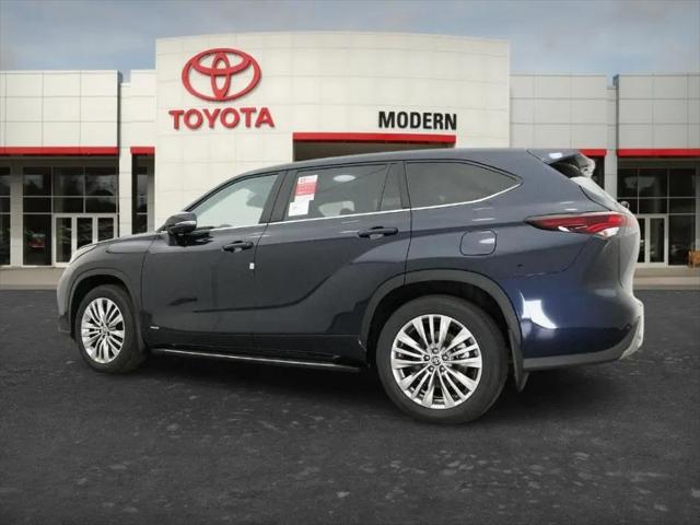 2026 Toyota Highlander Hybrid Platinum