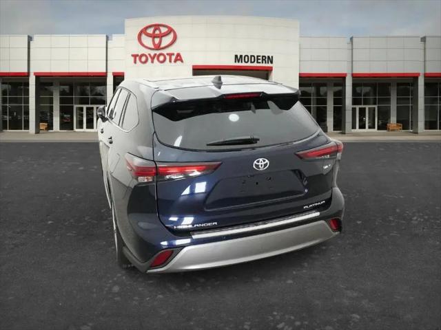 2026 Toyota Highlander Hybrid Platinum