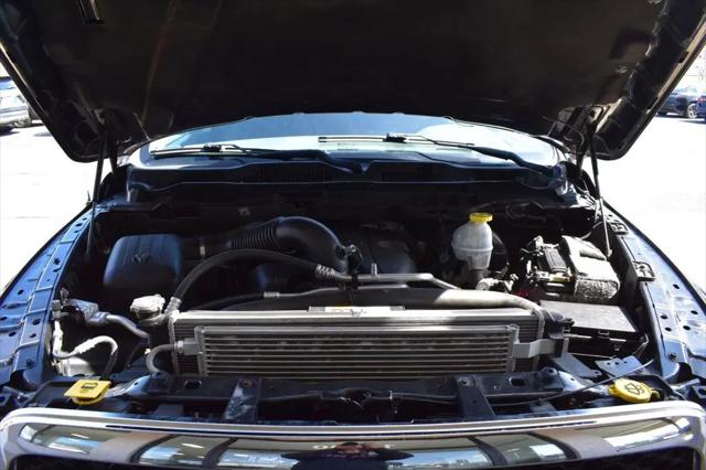 2019 Ram 1500 Classic SLT Crew Cab 4x4 6'4" Box