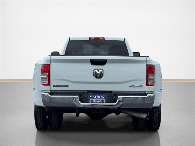 2024 Ram 3500 Big Horn Crew Cab 4x4 8' Box