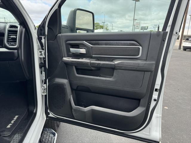 2024 Ram 3500 Big Horn Crew Cab 4x4 8' Box