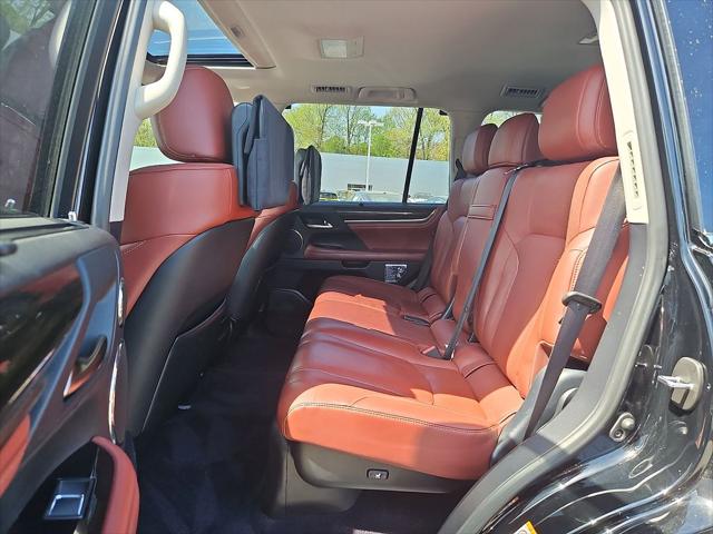 2016 Lexus LX 570 Base