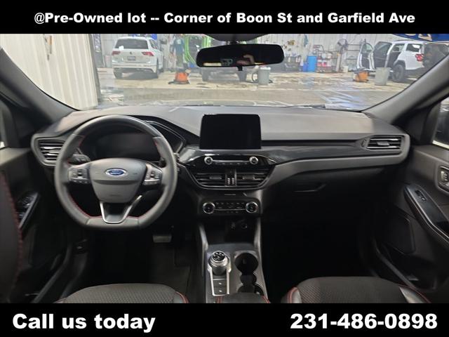 2025 Ford Escape ST-Line Select