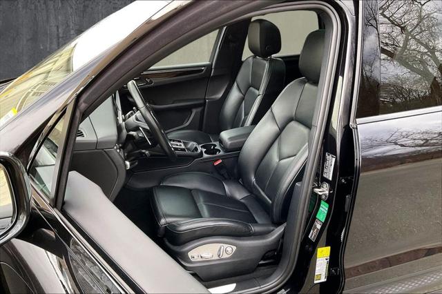 2023 Porsche Macan S