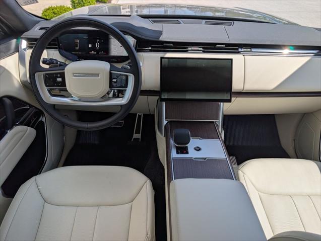 2026 Land Rover Range Rover P530 SE