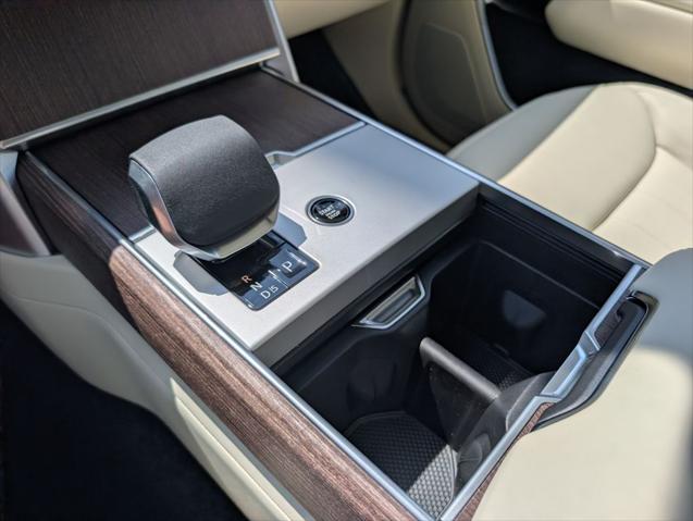 2026 Land Rover Range Rover P530 SE