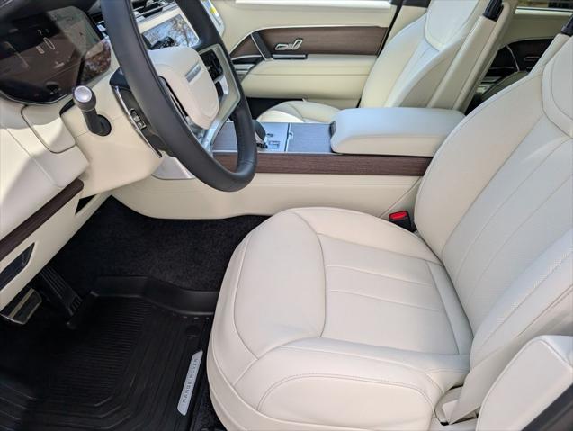 2026 Land Rover Range Rover P530 SE