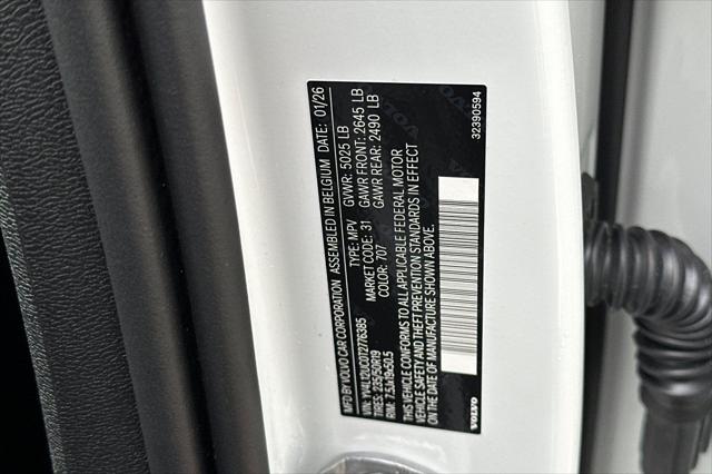 2026 Volvo XC40 Plus, B5 AWD Gas (mild hybrid), Dark