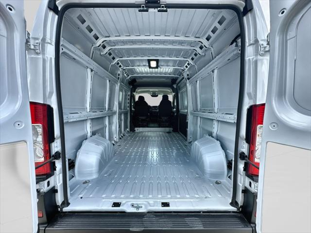 2026 Ram ProMaster Cargo Van Tradesman High Roof 159" WB w/Pass Seat