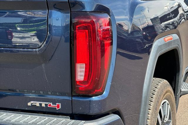 2022 GMC Sierra 2500HD 4WD Crew Cab Standard Bed AT4