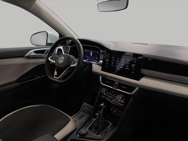 2025 Volkswagen Taos 1.5T SE