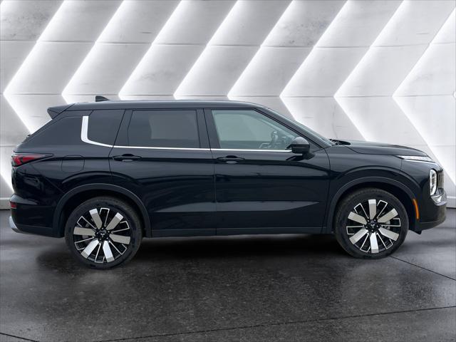 2025 Mitsubishi Outlander Unknown