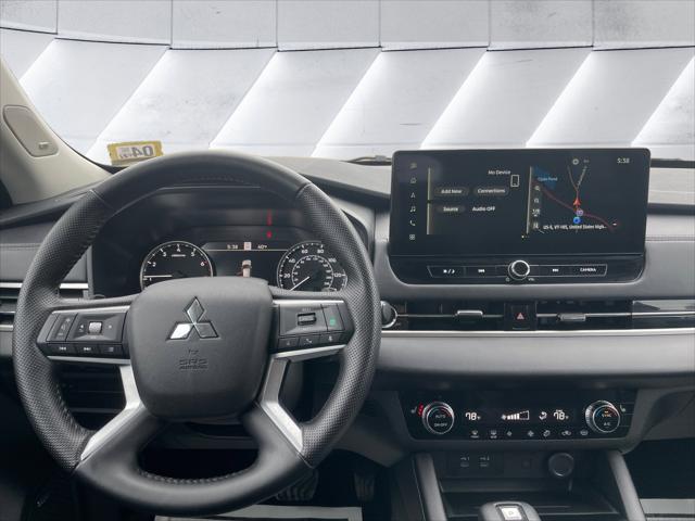 2025 Mitsubishi Outlander Unknown