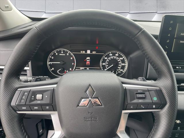 2025 Mitsubishi Outlander Unknown