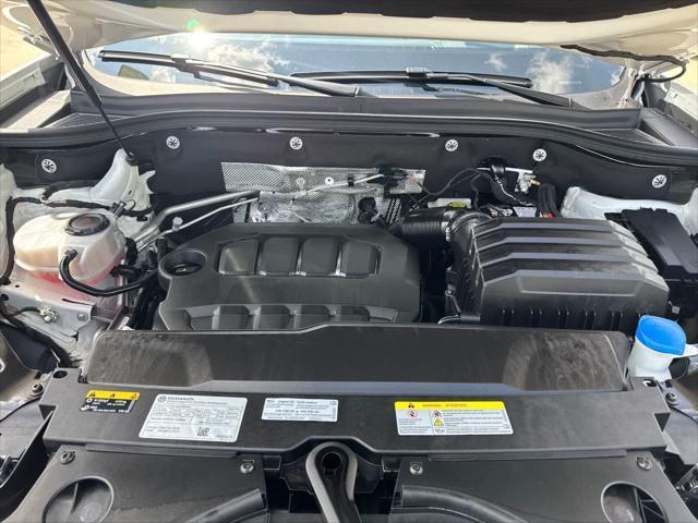 2025 Volkswagen Atlas Cross Sport 2.0T SEL
