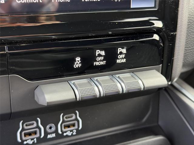 2026 Ram 1500 Big Horn Crew Cab 4x2 57 Box