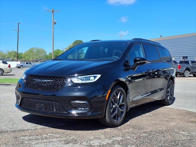2026 Chrysler Pacifica Limited for sale in Ada, OK