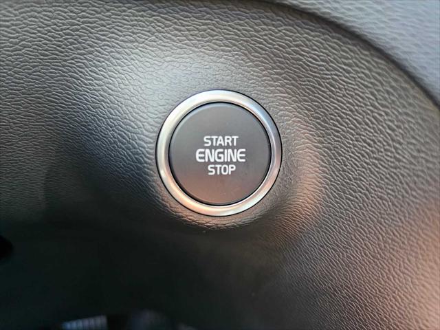 2026 Volvo XC40 Plus, B5 AWD Gas (mild hybrid), Dark