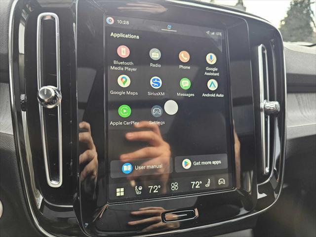 2026 Volvo XC40 Plus, B5 AWD Gas (mild hybrid), Dark