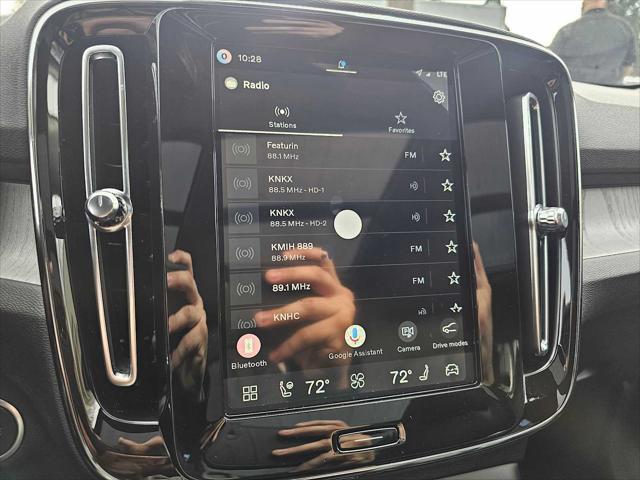 2026 Volvo XC40 Plus, B5 AWD Gas (mild hybrid), Dark