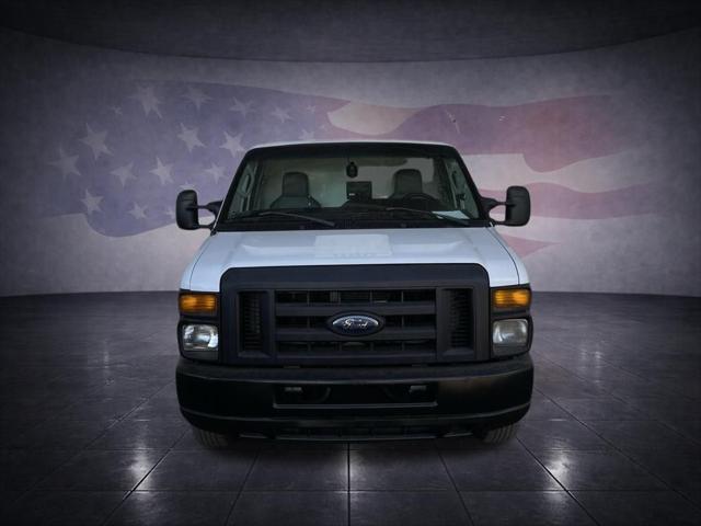 2013 Ford E-450 Cutaway Base