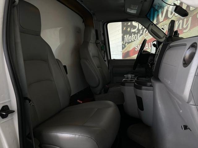 2013 Ford E-450 Cutaway Base