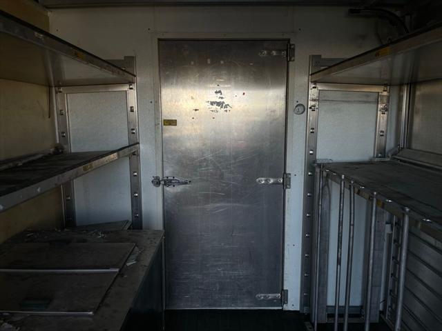 2013 Ford E-450 Cutaway Base