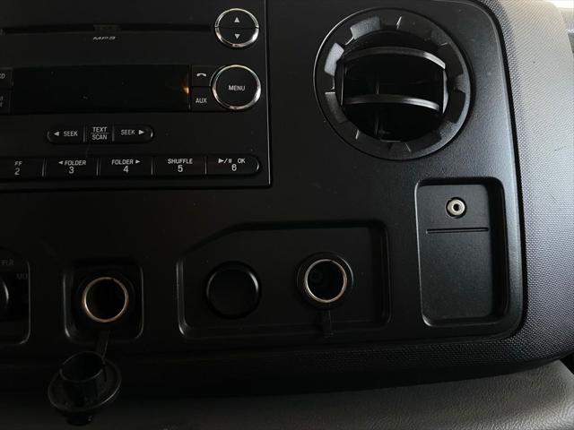 2013 Ford E-450 Cutaway Base