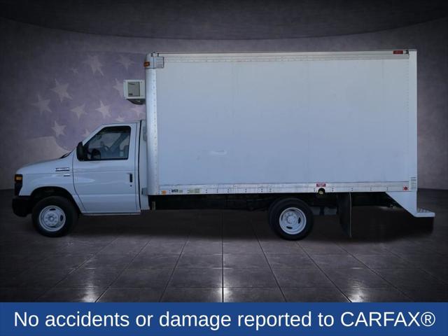 2013 Ford E-450 Cutaway Base