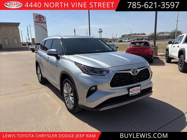 2025 Toyota Highlander Hybrid Platinum for sale in Hays, KS