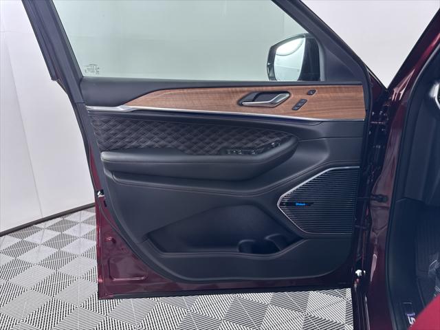 2026 Jeep Grand Cherokee L Summit 4x4